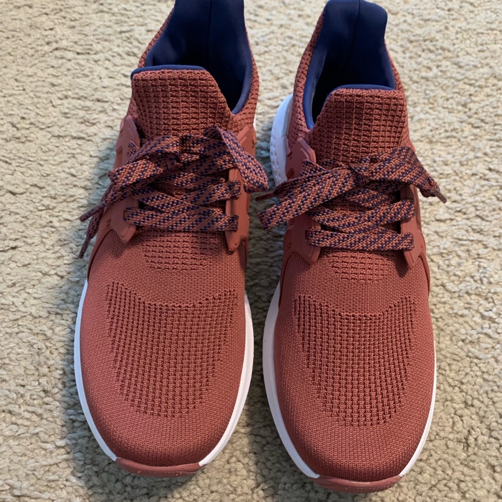 Women’s Zella Sneakers